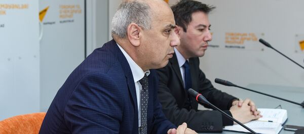 Пресс-конференция на тему Решение социальных проблем лиц, пострадавших в результате событий 20 января 1990 года Пресс-конференция на тему Решение социальных проблем лиц, пострадавших в результате событий 20 января 1990 года - Sputnik Азербайджан