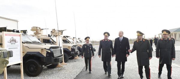 Президент принял участие в открытии нового военного городка Н-ской воинской части Министерства обороны Президент принял участие в открытии нового военного городка Н-ской воинской части Министерства обороны - Sputnik Азербайджан