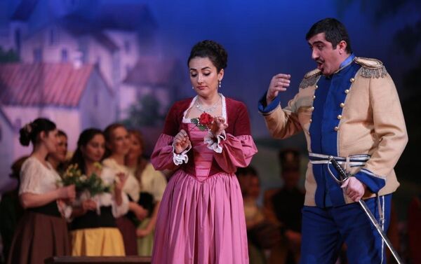 Сцена из оперы Гаэтано Доницетти Любовный напиток - Sputnik Азербайджан