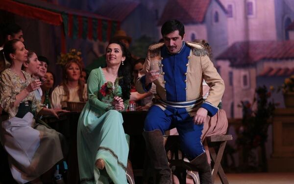 Сцена из оперы Гаэтано Доницетти Любовный напиток - Sputnik Азербайджан
