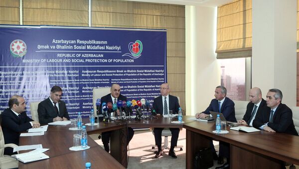 Пресс-конференция министра труда и социальной защиты населения Салима Муслимова - Sputnik Азербайджан