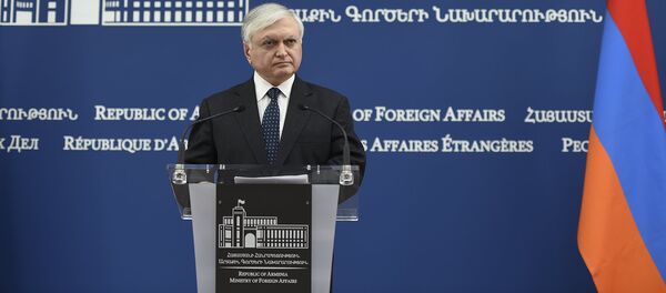Пресс-конференция Министра иностранных дел Эдварда Налбандяна Пресс-конференция Министра иностранных дел Эдварда Налбандяна - Sputnik Азербайджан