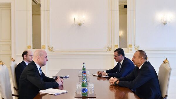 Ильхам Алиев принял председателя правления Инициативы прозрачности добывающих отраслей Фредерика Рейнфелдта - Sputnik Азербайджан