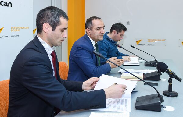 Пресс-конференция на тему Что принесут налоговые изменения в 2017 году в Международном мультимедийном пресс-центре Sputnik Азербайджан - Sputnik Азербайджан