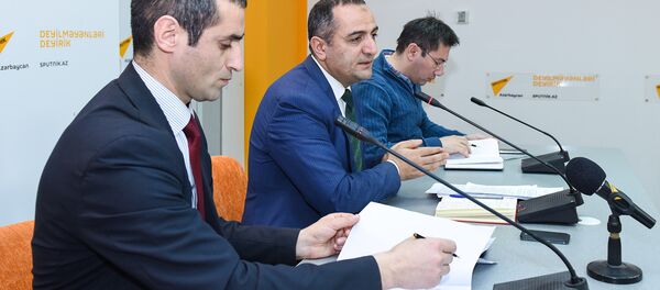 Пресс-конференция на тему Что принесут налоговые изменения в 2017 году в Международном мультимедийном пресс-центре Sputnik Азербайджан Пресс-конференция на тему Что принесут налоговые изменения в 2017 году в Международном мультимедийном пресс-центре Sputnik Азербайджан - Sputnik Азербайджан