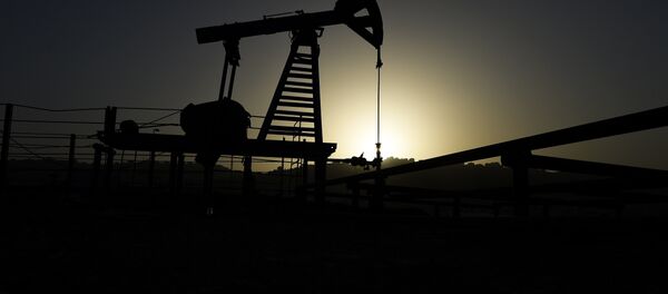 Нефтяной насос в Баку, фото из архива - Sputnik Азербайджан