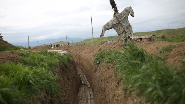 Окопы в зоне карабахского конфликта, фото из архива - Sputnik Азербайджан