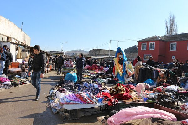 Базар в Сабунчи всегда был известен как рынок для бедных. - Sputnik Азербайджан
