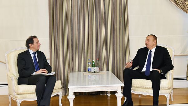 Ильхам Алиев принял вице-президента Всемирного банка по Европе и Центральной Азии - Sputnik Азербайджан