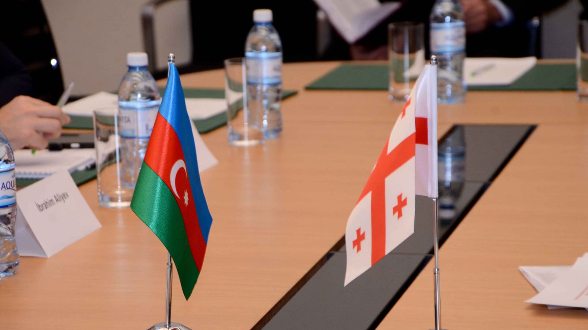 Заседание совместной азербайджано-грузинской комиссии по вопросам международных автомобильных связей, Баку, 9 февраля 2017 года - Sputnik Азербайджан, 1920, 05.05.2021