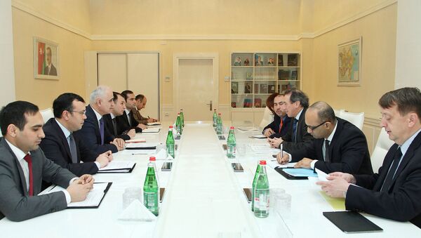 Министр экономики Шахин Мустафаев встретился с вице-президентом ВБ по Европе и Центральной Азии Сирилом Мюллером - Sputnik Азербайджан