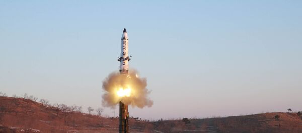 Тестовый запуск баллистической ракеты Пуккыксон-2, фото из архива Тестовый запуск баллистической ракеты Пуккыксон-2, фото из архива - Sputnik Азербайджан