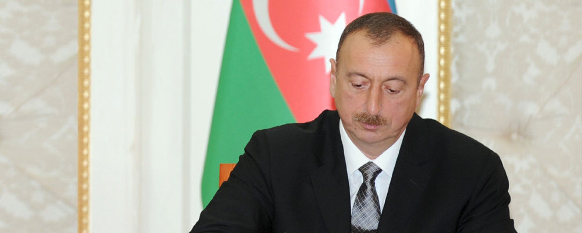 Президент Азербайджана Ильхам Алиев - Sputnik Азербайджан, 1920, 05.04.2021