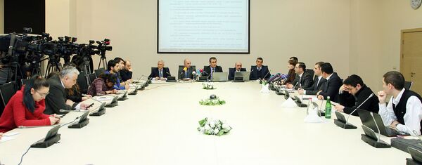Пресс-конференция, посвященная вопросам ценообразования и оснащения аптек лекарствами Пресс-конференция, посвященная вопросам ценообразования и оснащения аптек лекарствами - Sputnik Азербайджан