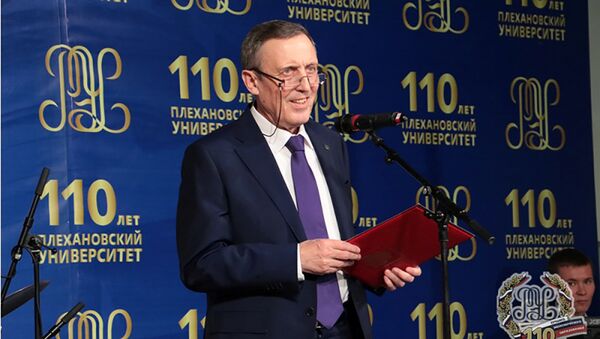 Ректор UNEC, профессор Адалат Мурадов - Sputnik Azərbaycan