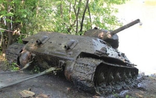 Rusiyanın Don çayından II Dünya Müharibəsindən  qalma T-34 tankı çıxarıldı - Sputnik Azərbaycan
