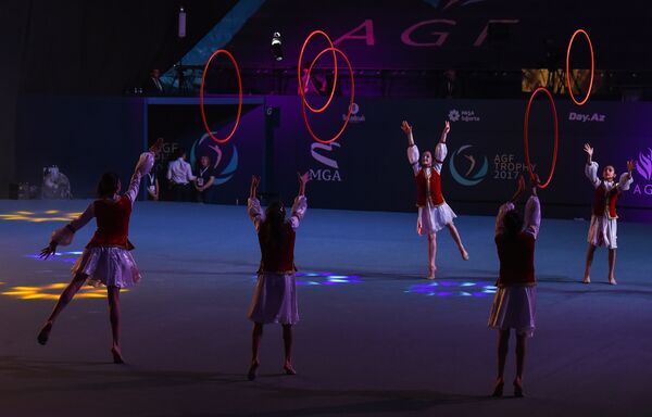 Кубок мира по прыжкам на батуте и тамблингу в Национальной гимнастической арене - Sputnik Азербайджан