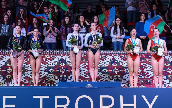 Svetlana Makştarova və Veronika Zemlyanaya batut üzrə sinxron çıxışlarda gümüş medala sahib olublar - Sputnik Azərbaycan