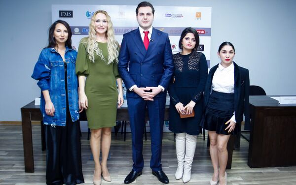 Прошла пресс-конференция по смене руководства модельного агенства FMS Models - Sputnik Азербайджан