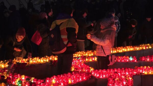 Массовые акции проходят в Киеве в память о погибших на Майдане - Sputnik Азербайджан