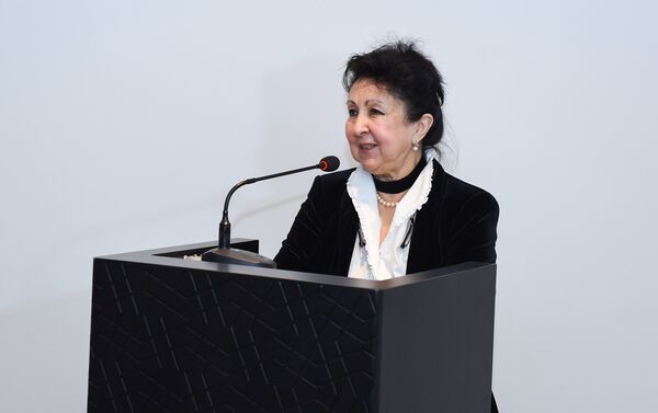 Профессор Рена Ибрагимбекова — соавтор книги Келагаи - Sputnik Азербайджан