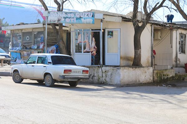 Cari ildə mənşəyi, harada kəsilməsi məlum olmayan, baytar həkimin nəzarətindən kənarda kəsilən 1,5 ton ət aşkar olunub Cari ildə mənşəyi, harada kəsilməsi məlum olmayan, baytar həkimin nəzarətindən kənarda kəsilən 1,5 ton ət aşkar olunub - Sputnik Azərbaycan