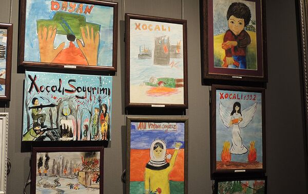 Выставка детских работ под названием Город шехидов - Sputnik Азербайджан