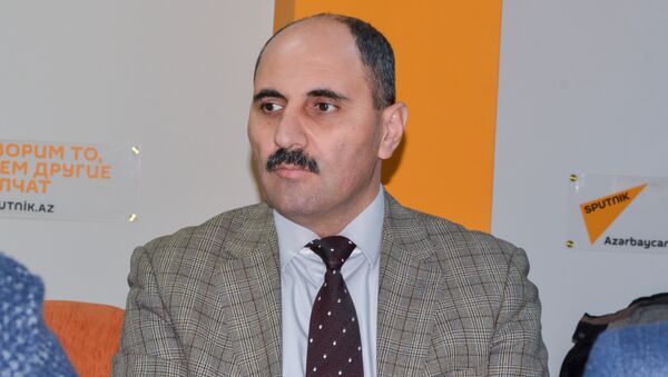 Политический аналитик, член Совета по прессе Азербайджана Азер Хасрет - Sputnik Azərbaycan