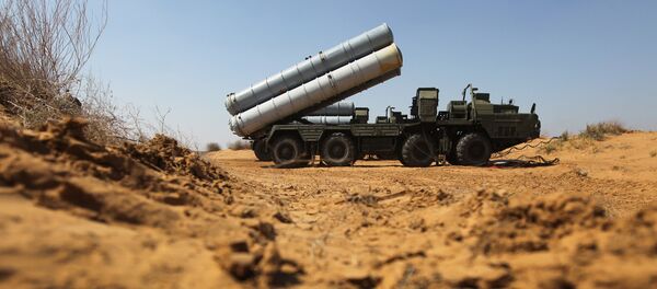 Зенитно-ракетный комплекс С-300, фото из архива Зенитно-ракетный комплекс С-300, фото из архива - Sputnik Азербайджан