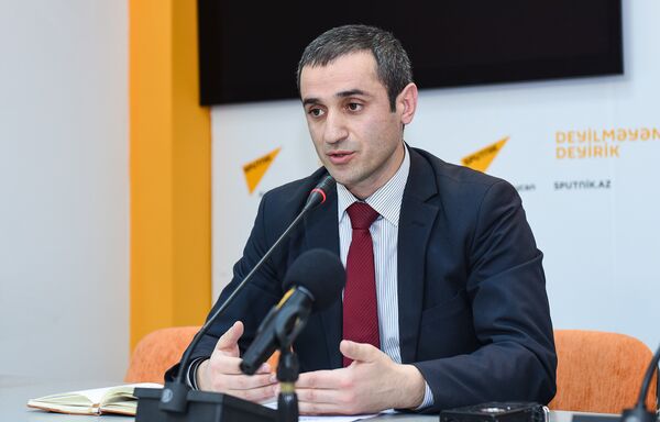 İqtisadçı-ekspert Radil Fətullayev İqtisadçı-ekspert Radil Fətullayev - Sputnik Azərbaycan