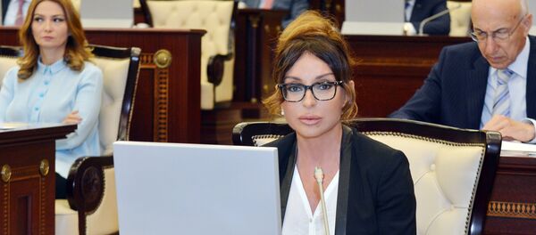 Мехрибан Алиева в парламенте Азербайджана, фото из архива - Sputnik Азербайджан