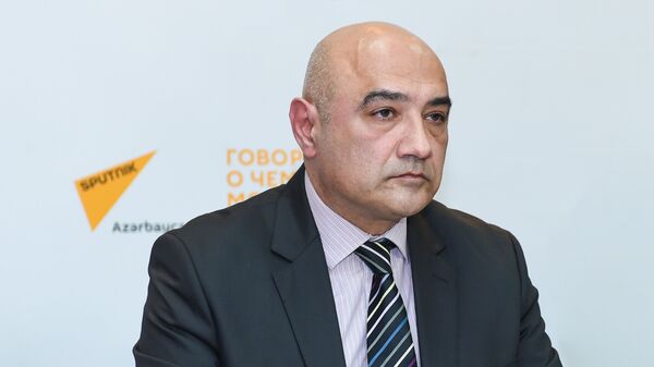 Политолог Тофик Аббасов - Sputnik Азербайджан