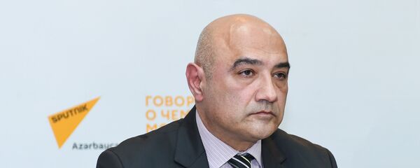 Политолог Тофик Аббасов - Sputnik Азербайджан