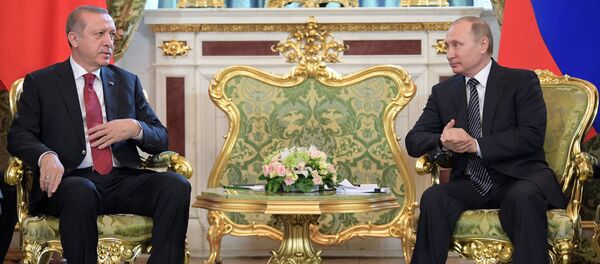 Президент РФ Владимир Путин и президент Турции Реджеп Тайип Эрдоган Президент РФ Владимир Путин и президент Турции Реджеп Тайип Эрдоган - Sputnik Азербайджан