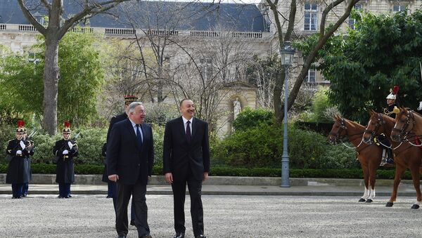 Ильхам Алиев встретился с председателем Сената Франции - Sputnik Азербайджан