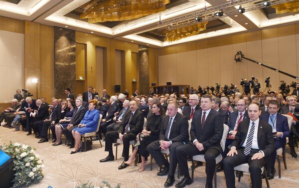 Ильхам Алиев принял участие в открытии V Глобального Бакинского Форума - Sputnik Азербайджан