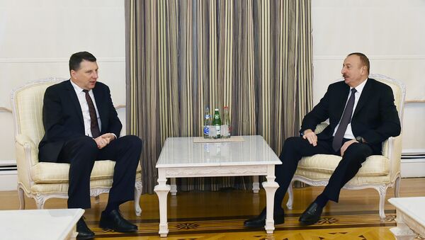 İlham Əliyevin Latviya Prezidenti Raymond Veyonis ilə görüşü olub - Sputnik Azərbaycan