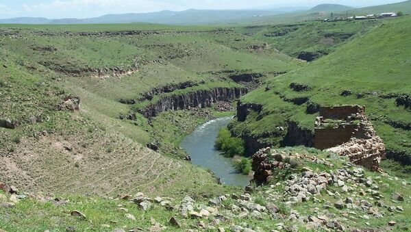 Река Арпа на границу Турции и Армении, фото из архива - Sputnik Азербайджан