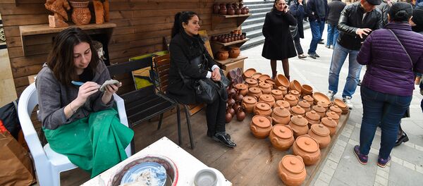 Праздничный фестиваль Весенняя крепость в Ичеришехер Праздничный фестиваль Весенняя крепость в Ичеришехер - Sputnik Азербайджан