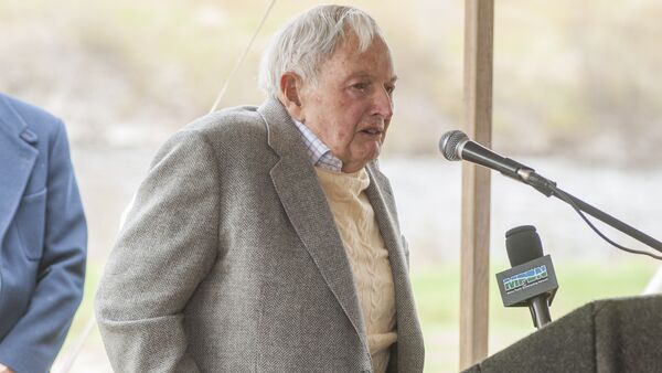 David Rockefeller speaks at a ceremony in Mount Desert, Maine. (File) - Sputnik Azərbaycan