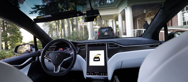 Электромобиль Tesla X 75D - Sputnik Азербайджан
