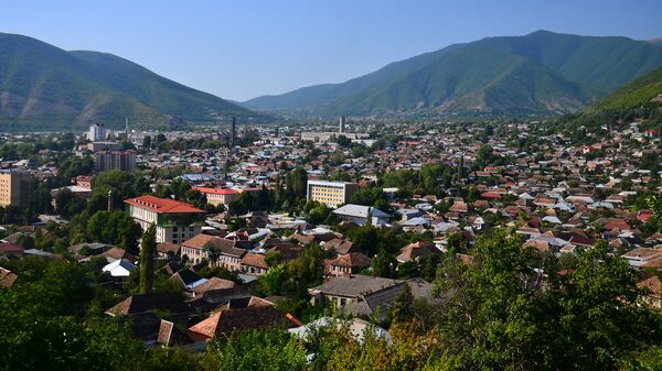 Вид на город Шеки - Sputnik Azərbaycan