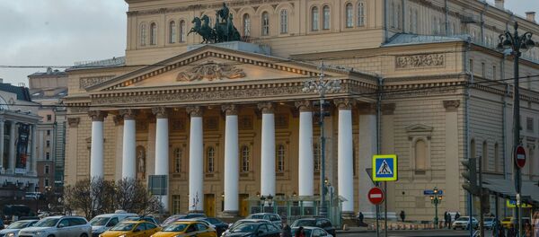 Вид на здание Государственного Академического Большого театра в Москве - Sputnik Азербайджан