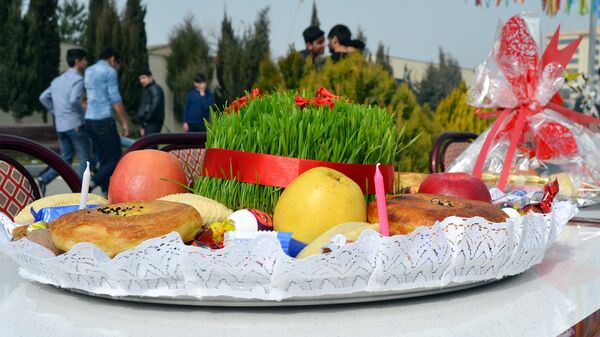 Традиционная праздничная сервировка на Новруз байрамы - Sputnik Азербайджан