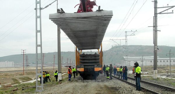 Bakı-Böyük Kəsik istiqamətində 600 km dəmir yolu əsaslı təmir olunur Bakı-Böyük Kəsik istiqamətində 600 km dəmir yolu əsaslı təmir olunur - Sputnik Azərbaycan