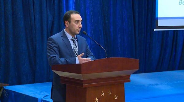 Директор Центра истории Кавказа Ризван Гусейнов Директор Центра истории Кавказа Ризван Гусейнов - Sputnik Азербайджан