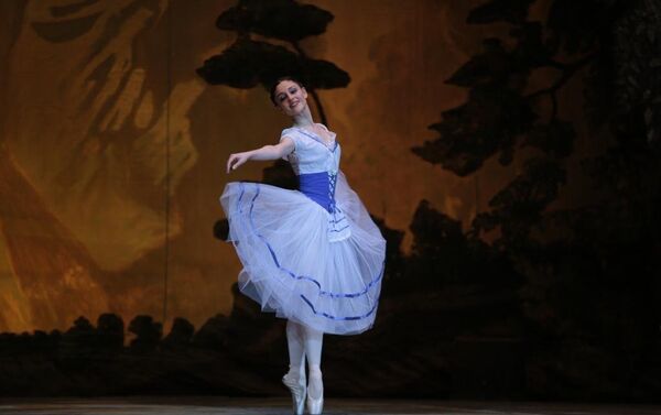 На сцене Азербайджанского государственного академического театра оперы и балета состоялся показ спектакля Жизель - Sputnik Азербайджан