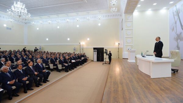 Выступление президента Азербайджана Ильхама Алиева в ходе республиканского совещания по вопросам развития хлопководства, город Саатлы, 28 марта 2017 года - Sputnik Азербайджан