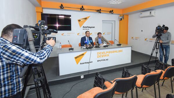 Видеомост в международном мультимедийном пресс-центре Sputnik Азербайджан, архивное фото - Sputnik Азербайджан