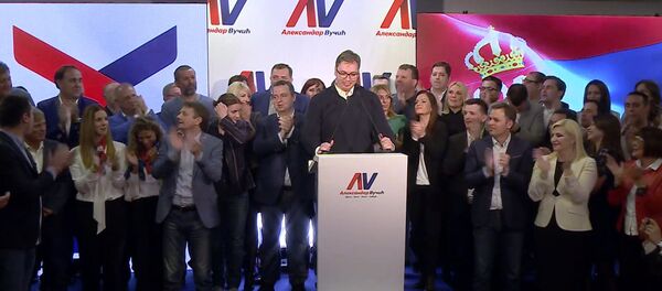 Вучич празднует победу в президентских выборах в Сербии Вучич празднует победу в президентских выборах в Сербии - Sputnik Азербайджан